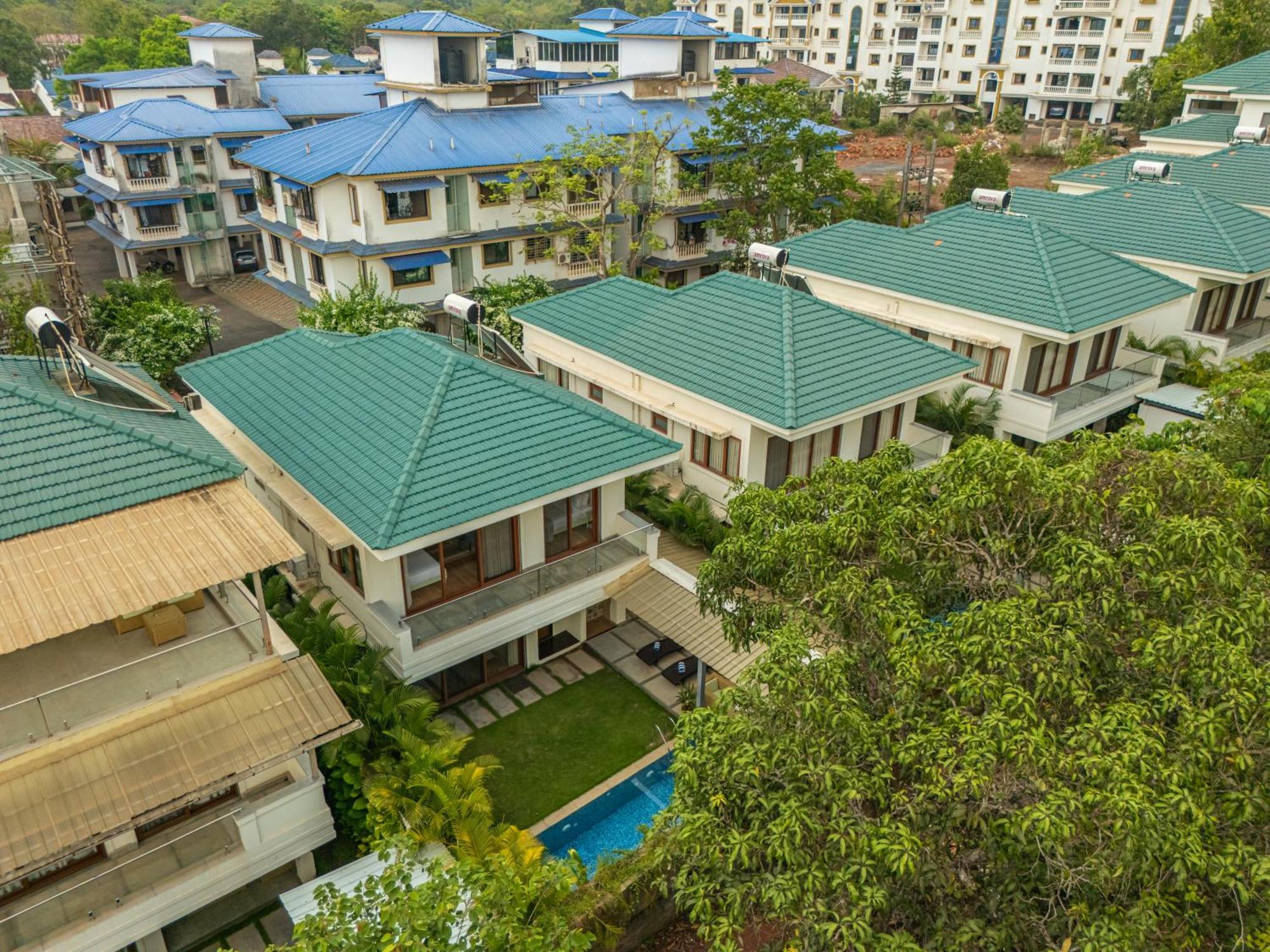 Вилла Elivaas 3 Bhk With Pvt Pool - Azalea Сиолим Экстерьер фото