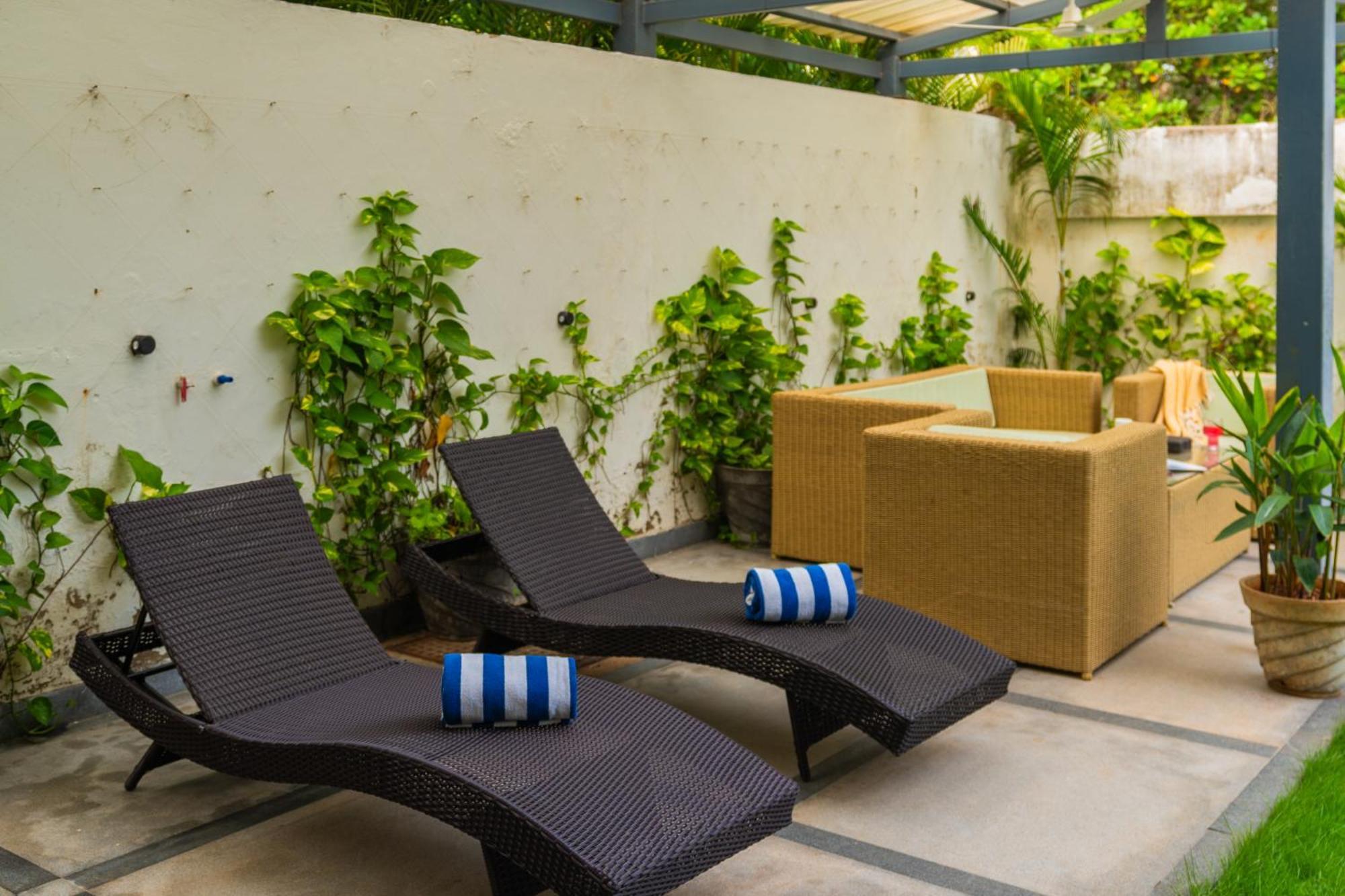 Вилла Elivaas 3 Bhk With Pvt Pool - Azalea Сиолим Экстерьер фото